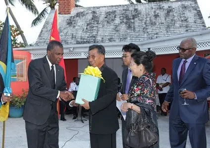 Farewell Reception Held for the Chinese Ambassador to The Bahamas
